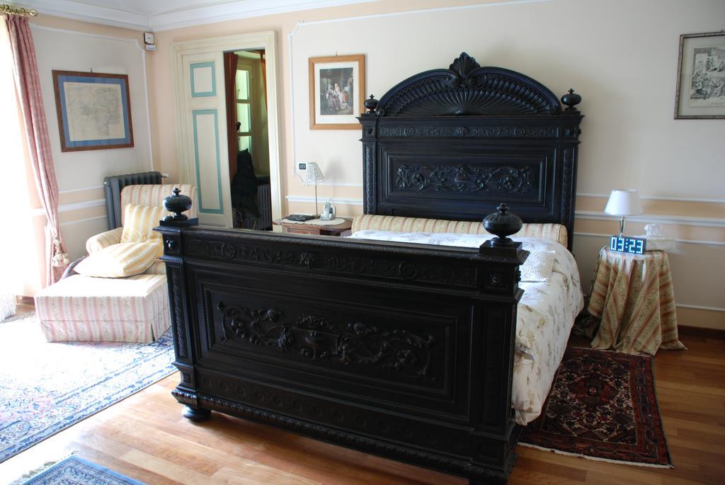 Villa Mirano Bed & Breakfast Piossasco Oda fotoğraf